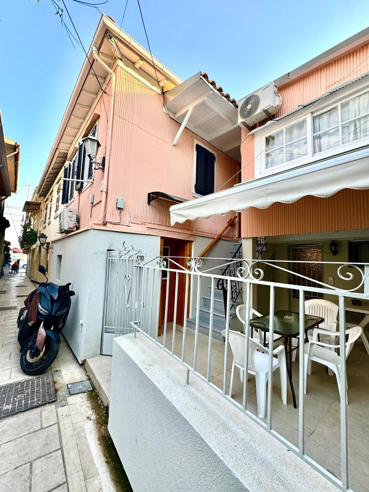 Traditional Lefkas Marina House Lefkada City Exterior photo